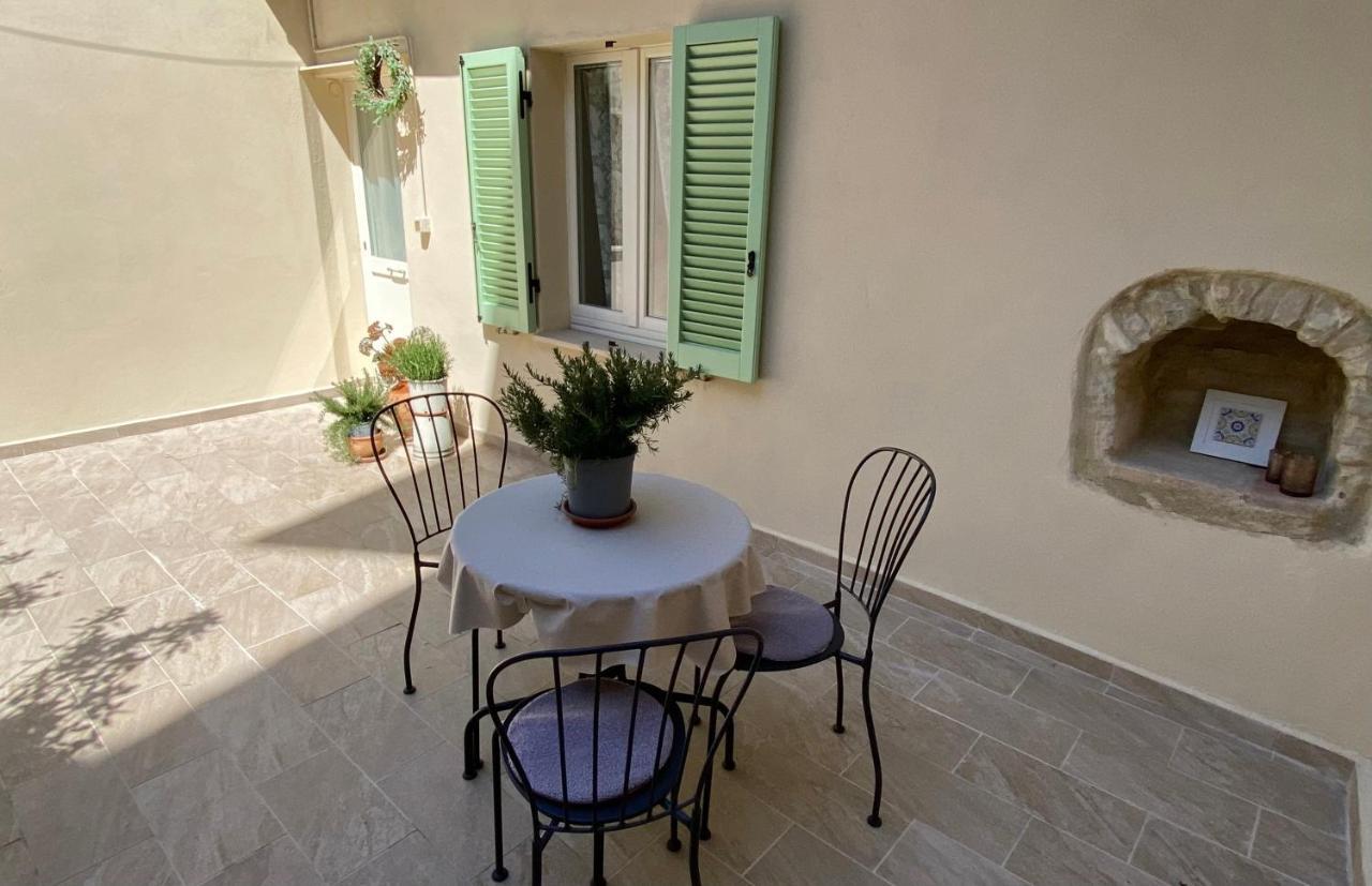 App. Con Terrazza Panoramica In Centro-Montefalco Bagian luar foto